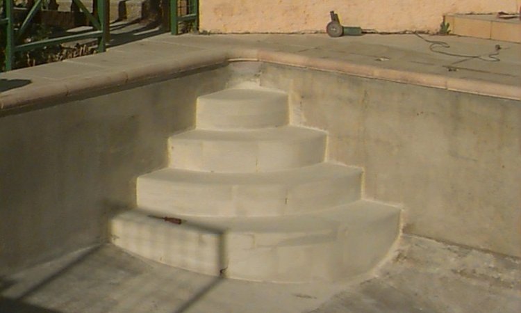 Escalier d'angle avec marches arrondies Draguignan